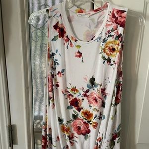 First Look size large top, euc floral print.  No pets, non smoking home.
